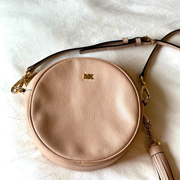 Michael Kors Bags Michael Kors Canteen Circle Crossbody Poshmark